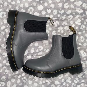 Dr. Martens Virginia Grey 2976 Chelsea Boots